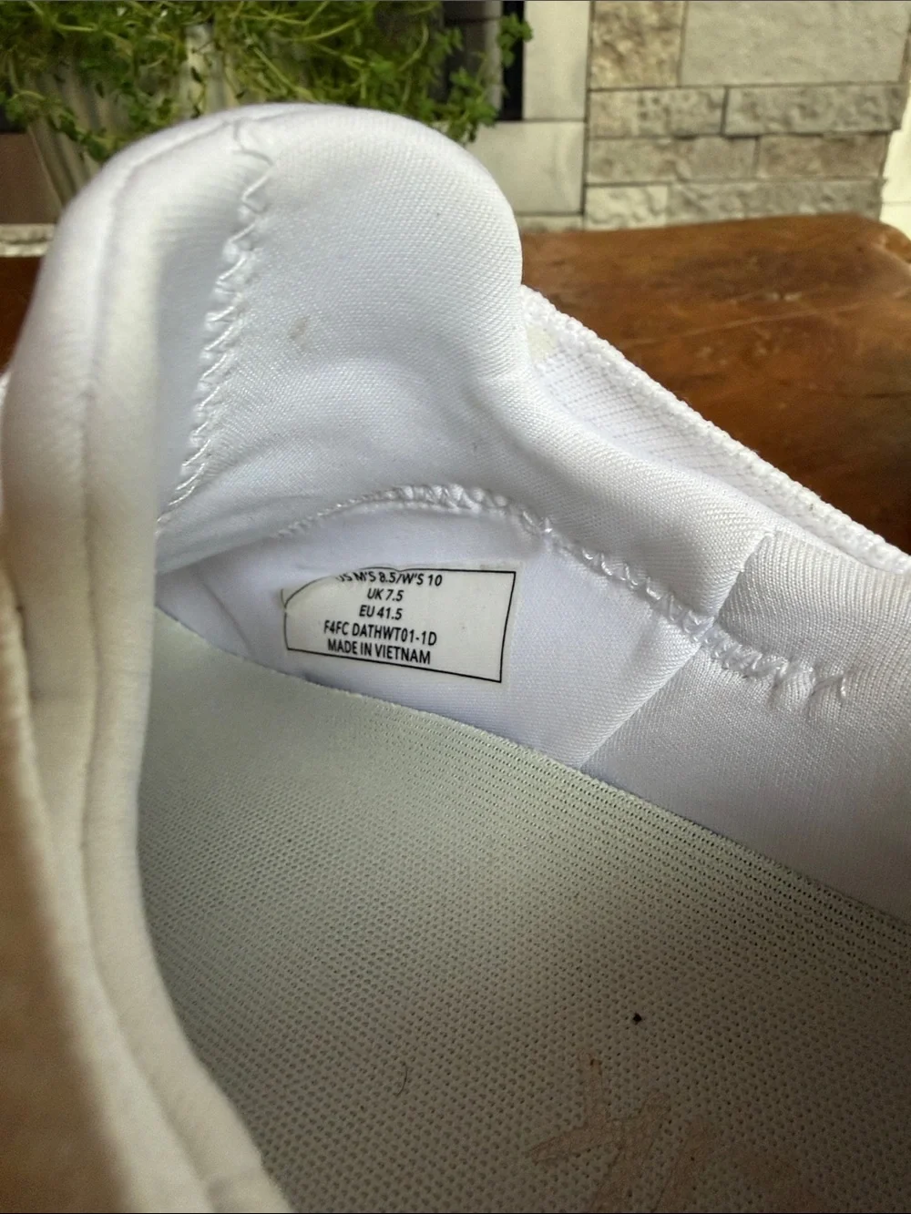 KIZIK Athens Hands-Free Sneaker
